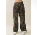 Veveret Vintage Camo Wide Leg Cargo Pants